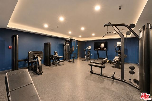 585 N Rossmore Avenue 209, Los Angeles, CA 90004