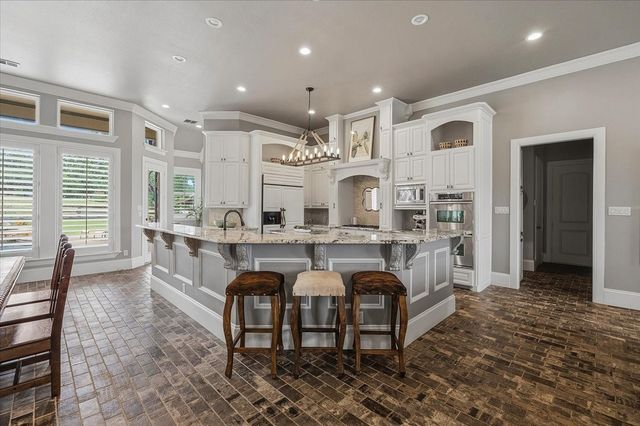 165 Dove Creek Road, Argyle, TX 76226