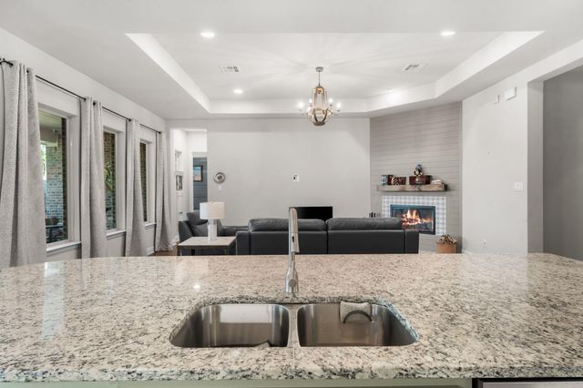 140 Lake Rim CIR, Georgetown, TX 78633
