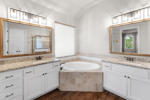140 Lake Rim CIR, Georgetown, TX 78633