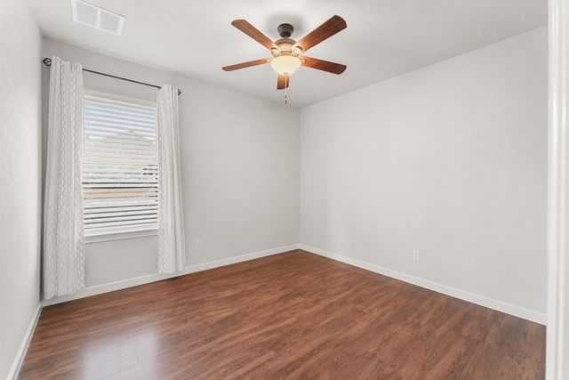 140 Lake Rim CIR, Georgetown, TX 78633