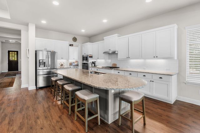 140 Lake Rim CIR, Georgetown, TX 78633