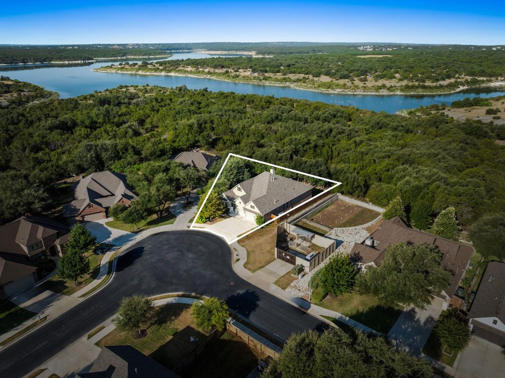 140 Lake Rim CIR, Georgetown, TX 78633