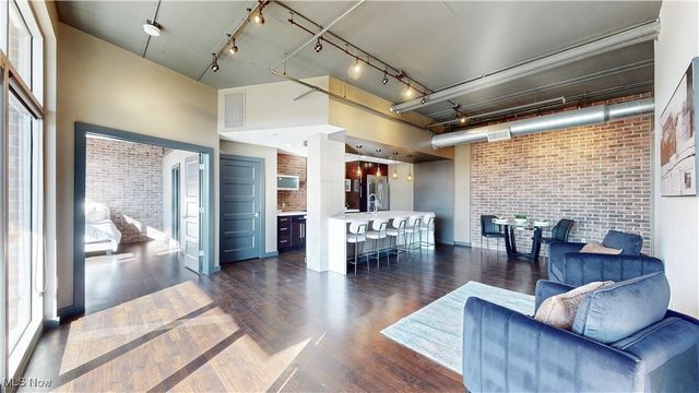 21 Furnace Street 607, Akron, OH 44308