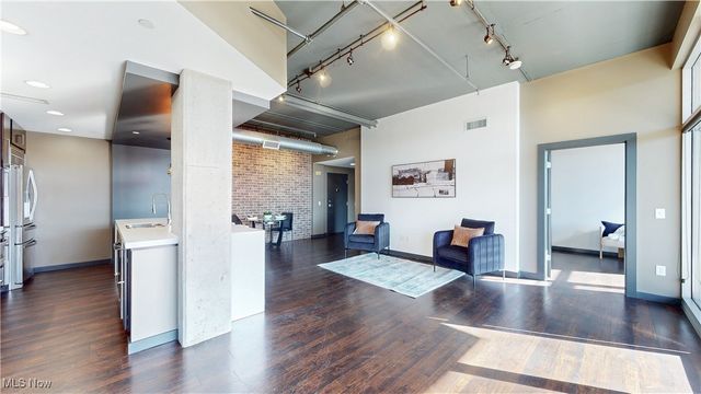 21 Furnace Street 607, Akron, OH 44308