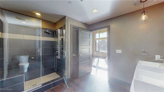 21 Furnace Street 607, Akron, OH 44308