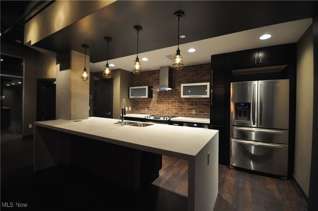 21 Furnace Street 607, Akron, OH 44308