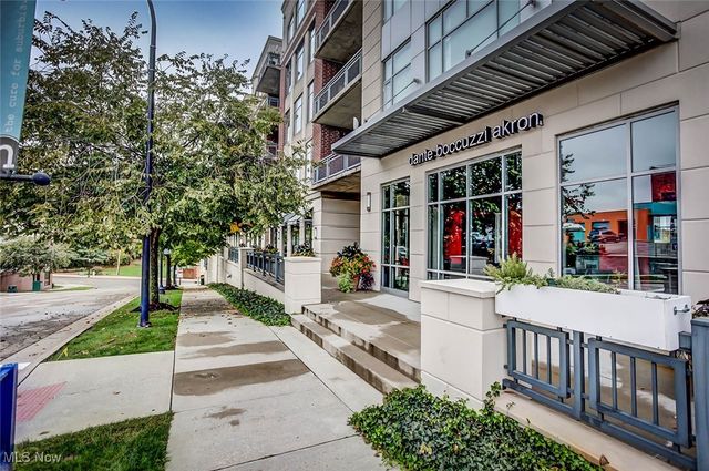 21 Furnace Street 607, Akron, OH 44308