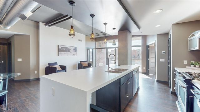 21 Furnace Street 607, Akron, OH 44308