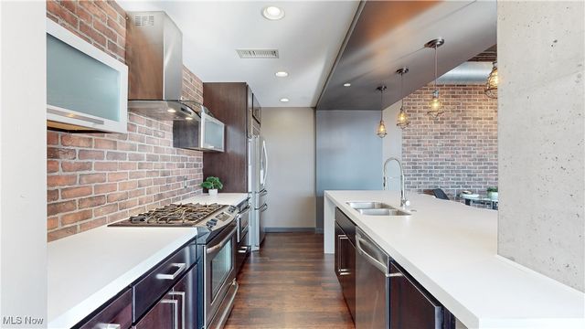 21 Furnace Street 607, Akron, OH 44308