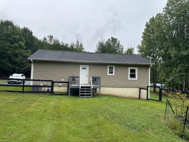 1095 E Prince Road, Landrum, SC 29356