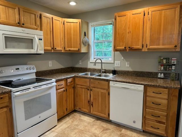 1095 E Prince Road, Landrum, SC 29356