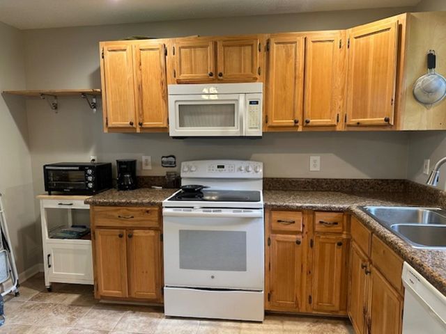 1095 E Prince Road, Landrum, SC 29356