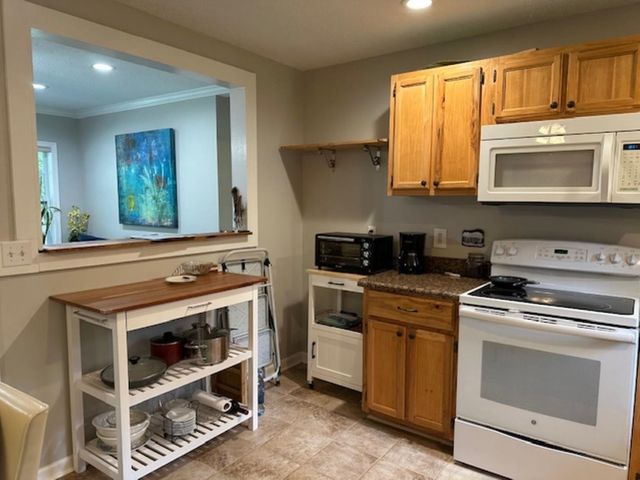 1095 E Prince Road, Landrum, SC 29356