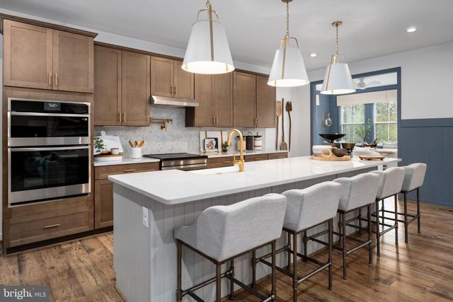 2215 MATTHEW LN, Fredericksburg, VA 22405