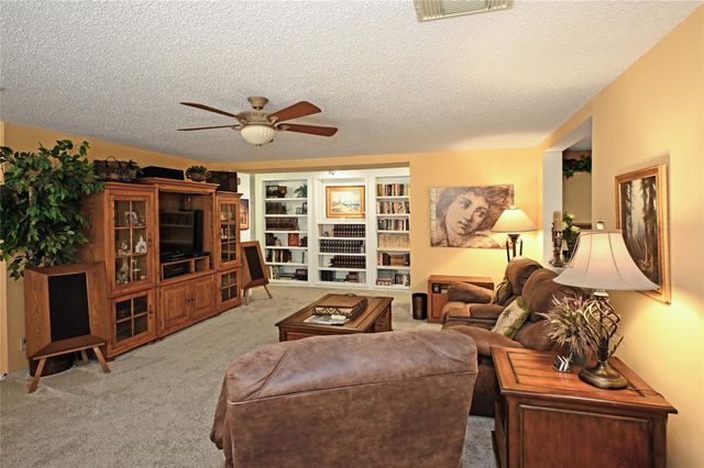 762 PINEHURST DR DR, New Braunfels, TX 78130