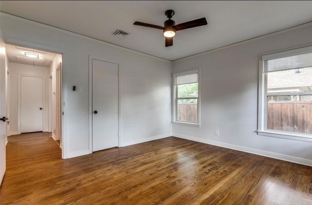 1323 Engle Avenue, Dallas, TX 75224