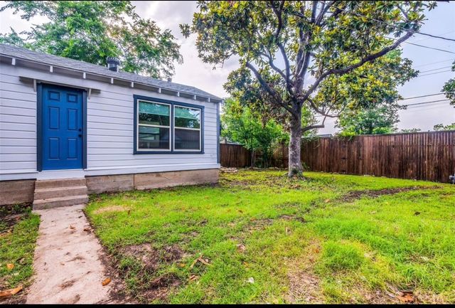 1323 Engle Avenue, Dallas, TX 75224