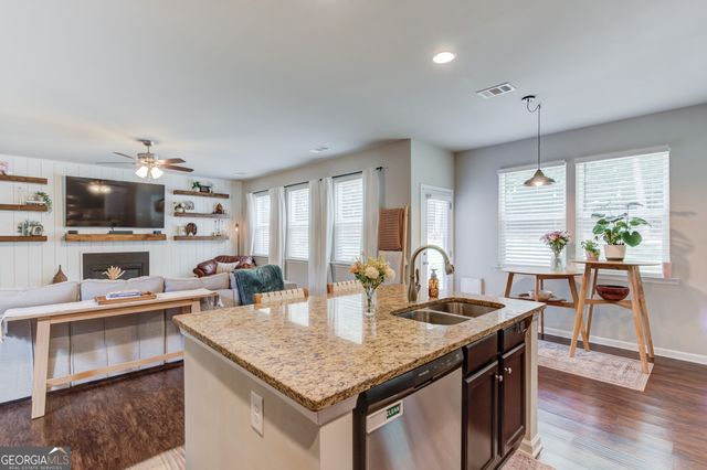 1429 Washington Rose Avenue, Hoschton, GA 30548