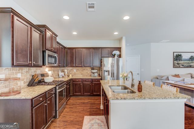1429 Washington Rose Avenue, Hoschton, GA 30548