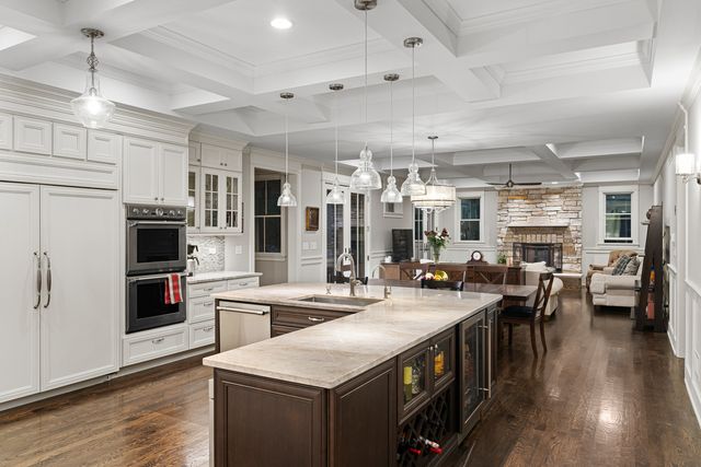 326 E Central Road, Arlington Heights, IL 60005