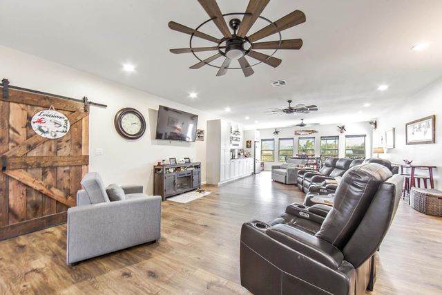 2501 Brady Rd, Theriot, LA 70397