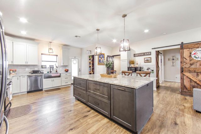 2501 Brady Rd, Theriot, LA 70397