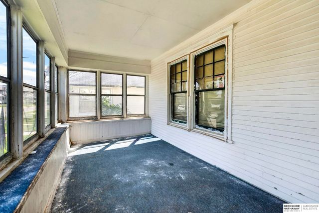 1811 Evans Street, Omaha, NE 68110