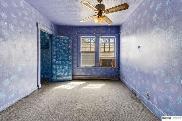 1811 Evans Street, Omaha, NE 68110