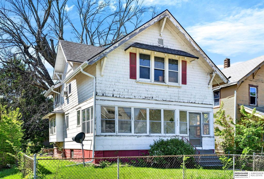 1811 Evans Street, Omaha, NE 68110