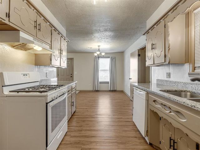 704 N Madison Avenue, Blanchard, OK 73010