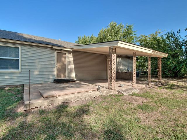 704 N Madison Avenue, Blanchard, OK 73010