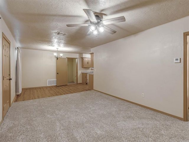 704 N Madison Avenue, Blanchard, OK 73010