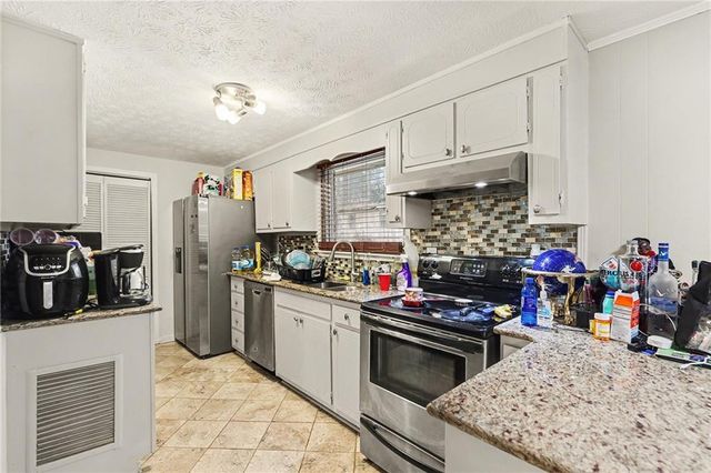 6066 Yoni Drive, Douglasville, GA 30135