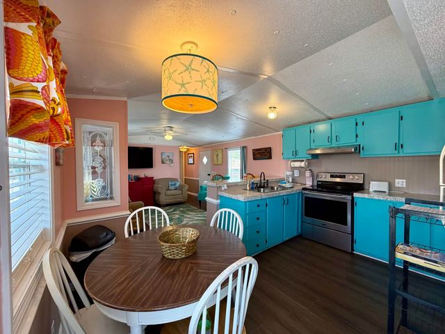 147 Oceanside Dr., Surfside Beach, SC 29575
