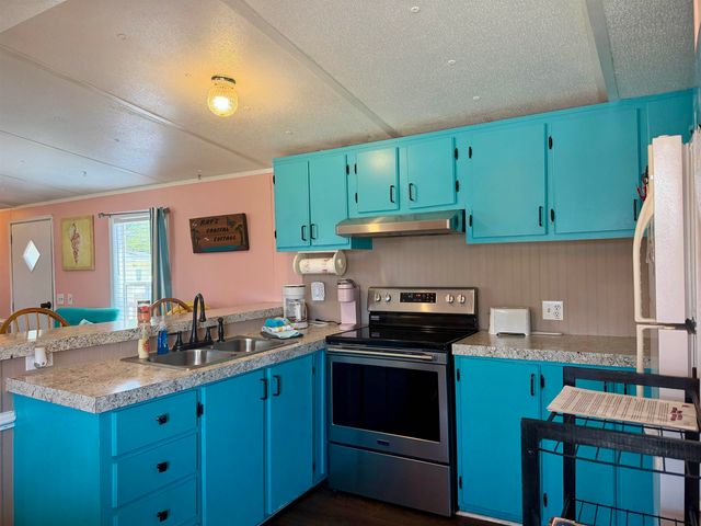 147 Oceanside Dr., Surfside Beach, SC 29575