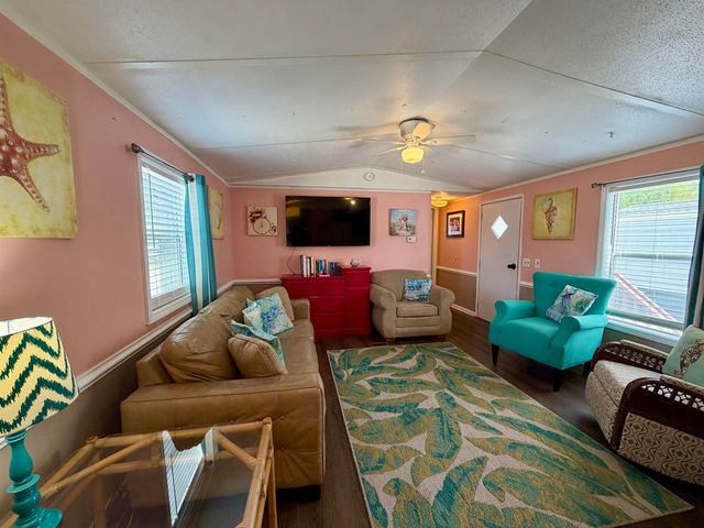 147 Oceanside Dr., Surfside Beach, SC 29575