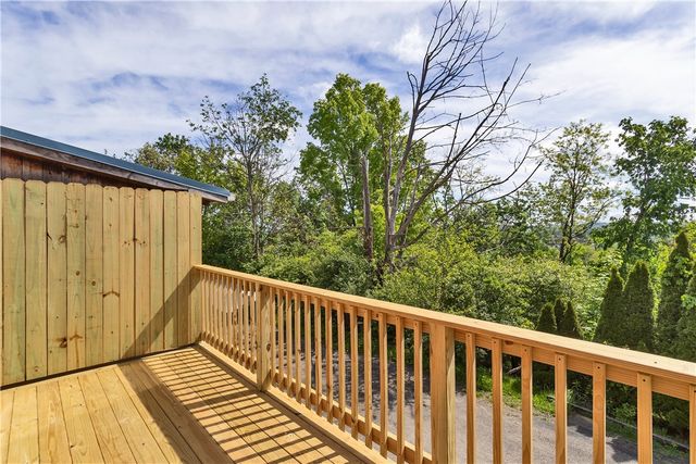 1903 Anna Ave, West Mifflin, PA 15122