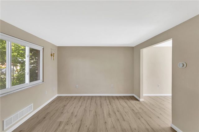 1903 Anna Ave, West Mifflin, PA 15122