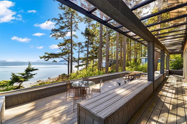 12 Eliza Island, Bellingham, WA 98226
