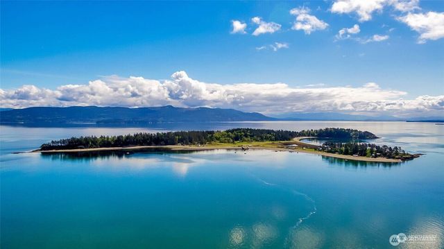 12 Eliza Island, Bellingham, WA 98226