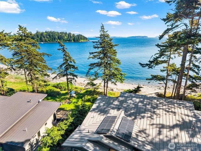 12 Eliza Island, Bellingham, WA 98226