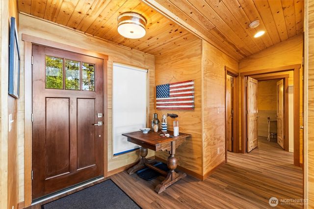 12 Eliza Island, Bellingham, WA 98226