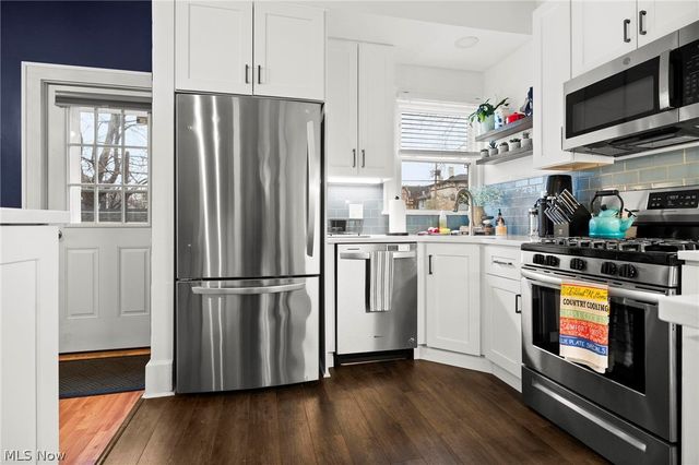 1379 Westlake Avenue, Lakewood, OH 44107