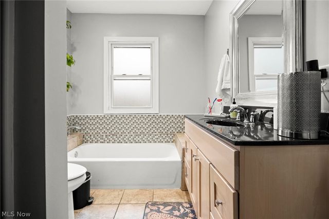 1379 Westlake Avenue, Lakewood, OH 44107