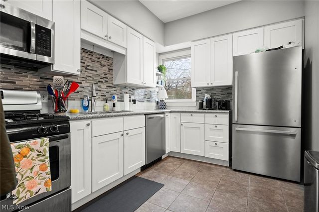 1379 Westlake Avenue, Lakewood, OH 44107