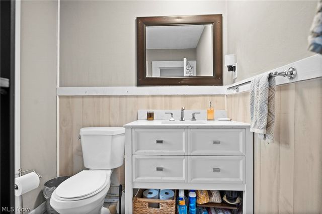 1379 Westlake Avenue, Lakewood, OH 44107