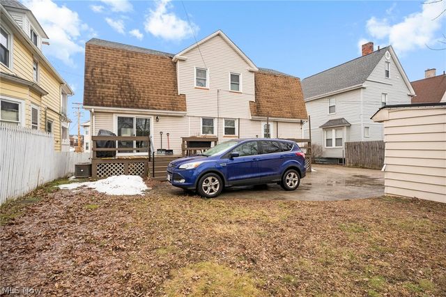 1379 Westlake Avenue, Lakewood, OH 44107