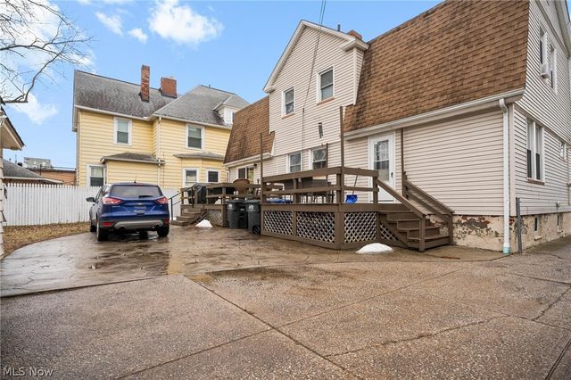 1379 Westlake Avenue, Lakewood, OH 44107