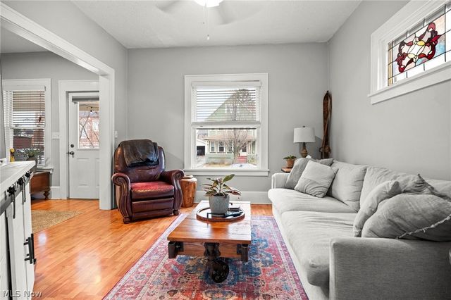 1379 Westlake Avenue, Lakewood, OH 44107